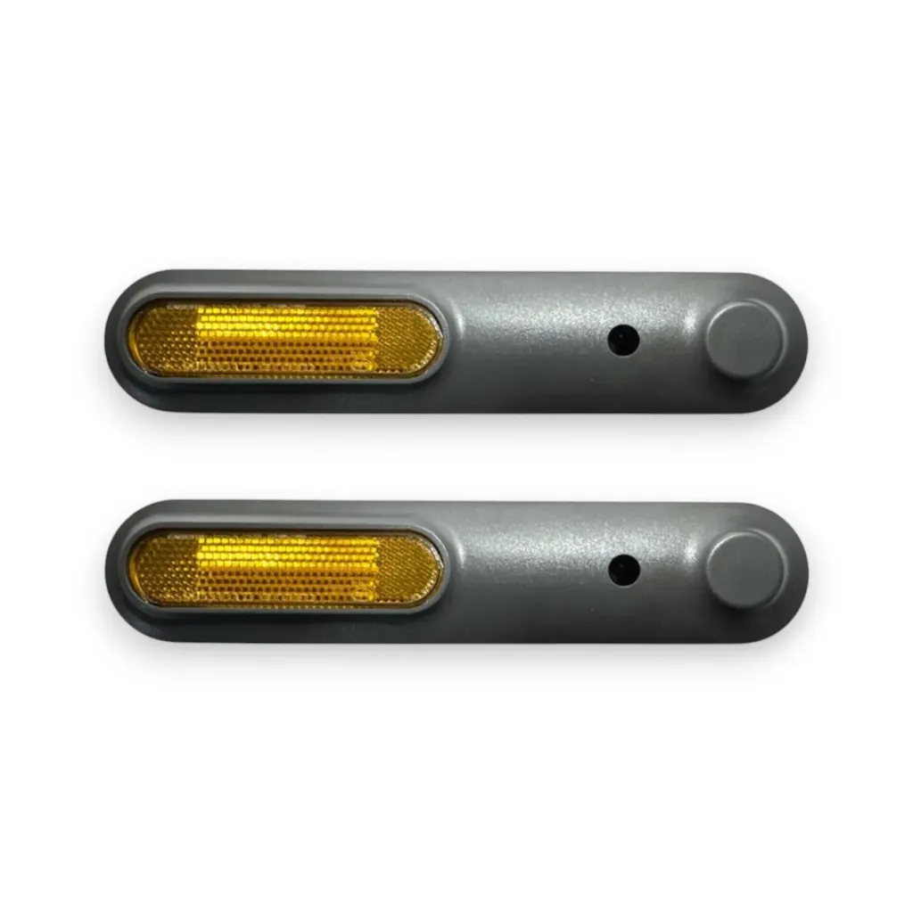 [PP27-711] Embellecedores Delanteros Más Catadióptricos K1